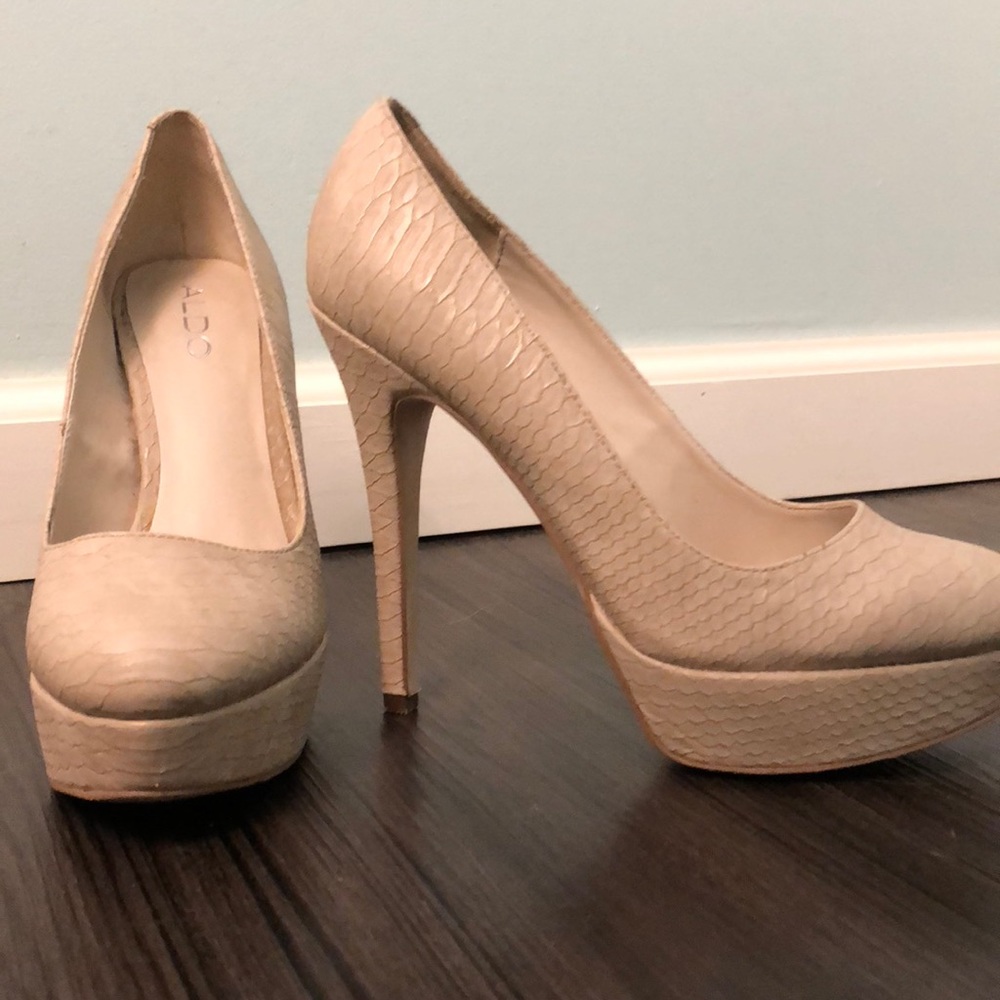 Nude Aldo heels